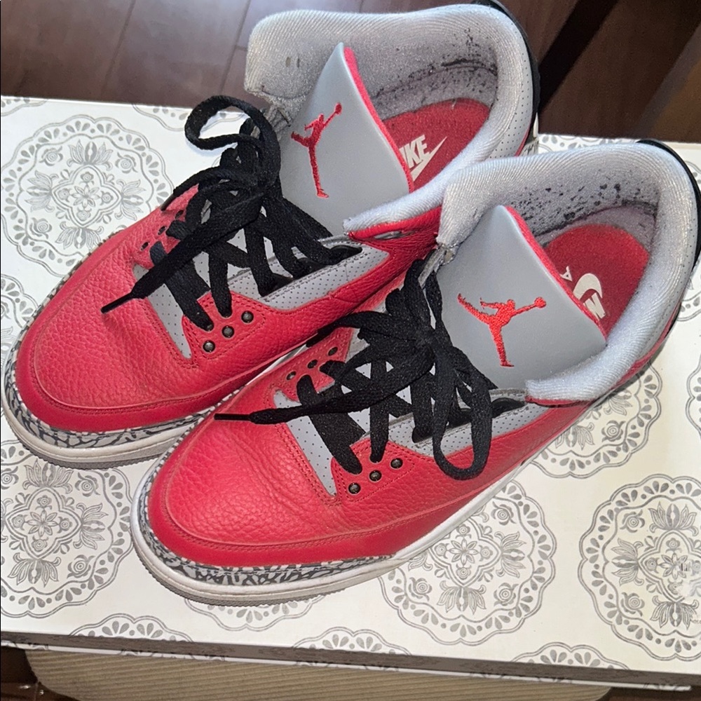 Air Jordan 3 Unite Retro "Red Cement"